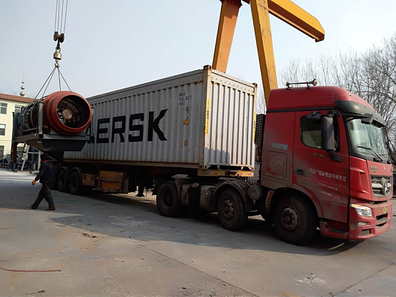 石英砂選礦設(shè)備發(fā)貨現(xiàn)場